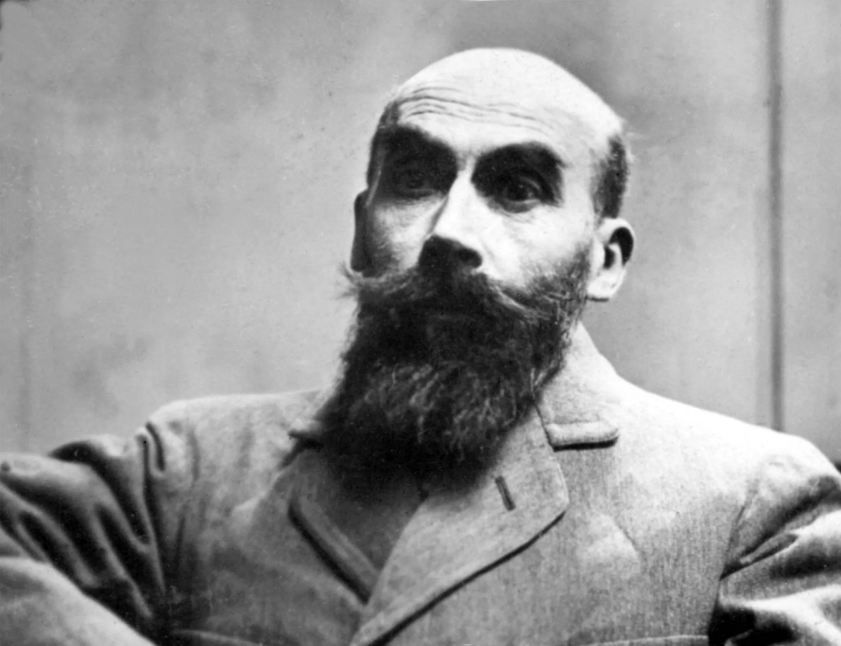 La villa de Gambais et le portrait d'Henri Désiré Landru, le Barbe-Bleue de Gambais