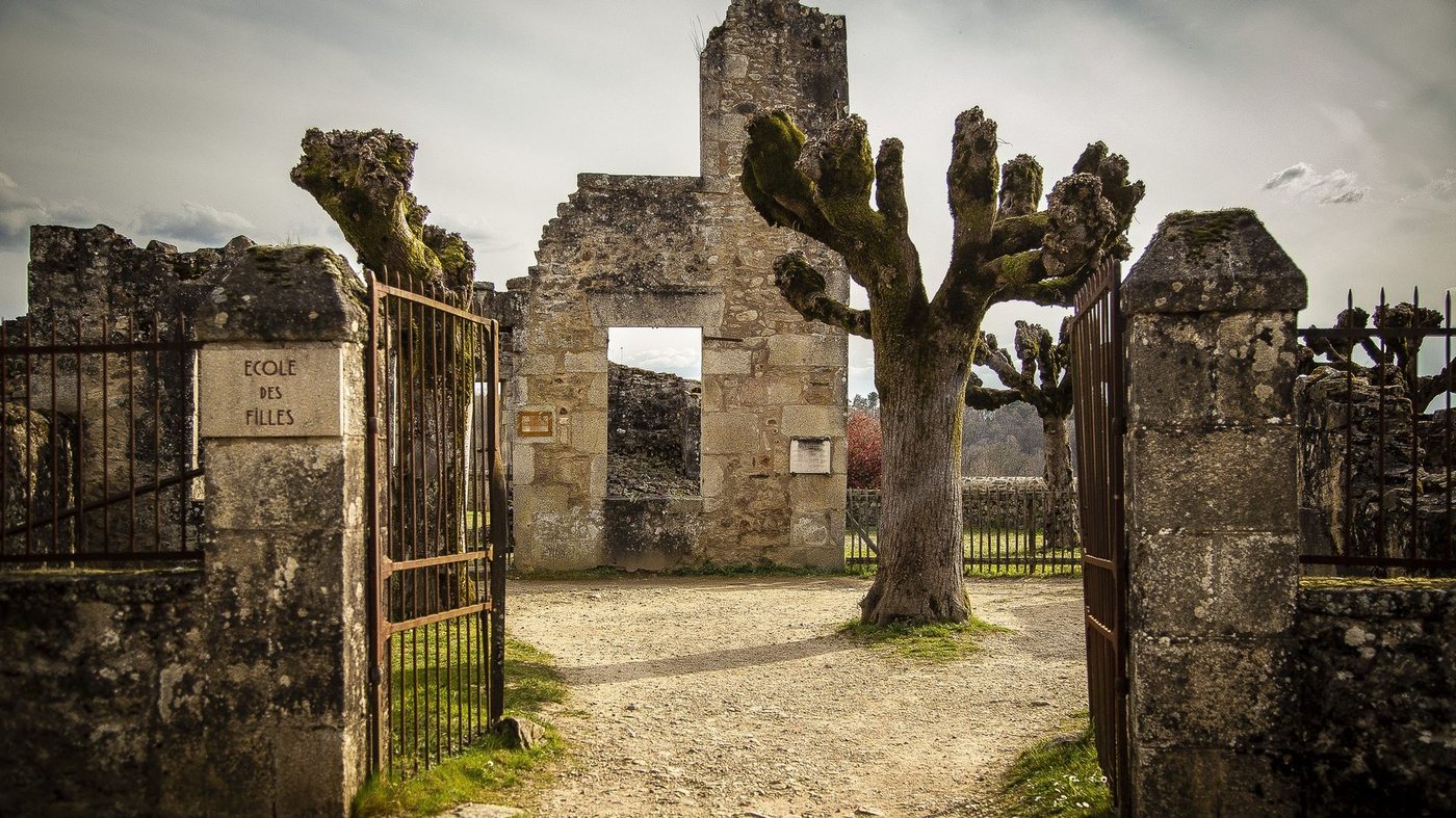 La Maison du Souvenir et le mémorial du village de Maillé en Indre-et-Loire, village martyr massacré le 25 août 1944