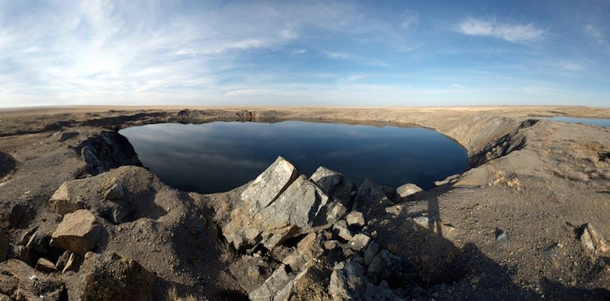 Vestiges d'une tour de mesure sur le Polygone de Semipalatinsk, ancien site d'essais nucléaires soviétique au Kazakhstan