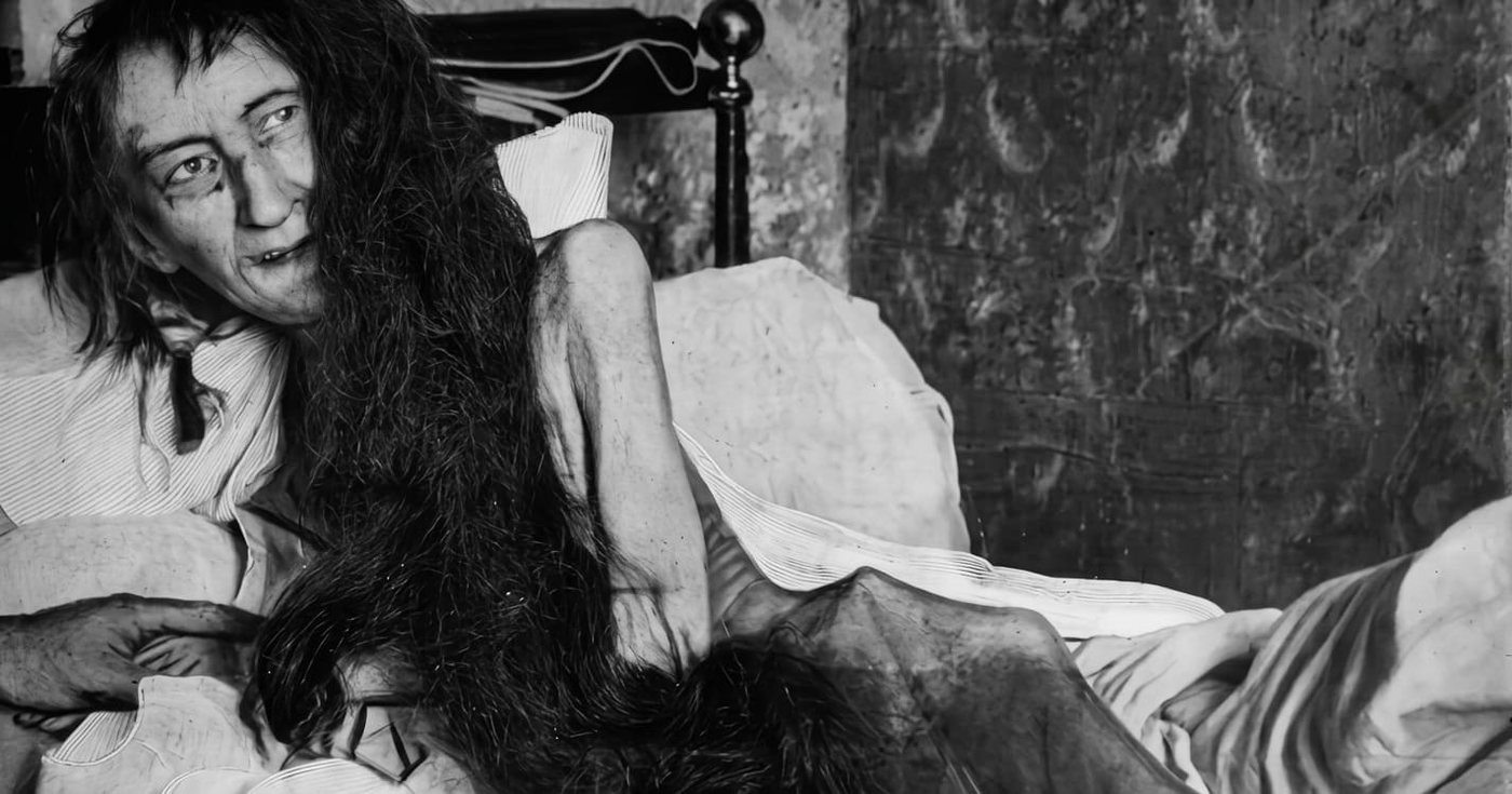La ville de Poitiers, théâtre de l'affaire de la Séquestrée, Blanche Monnier enfermée 25 ans par sa famille